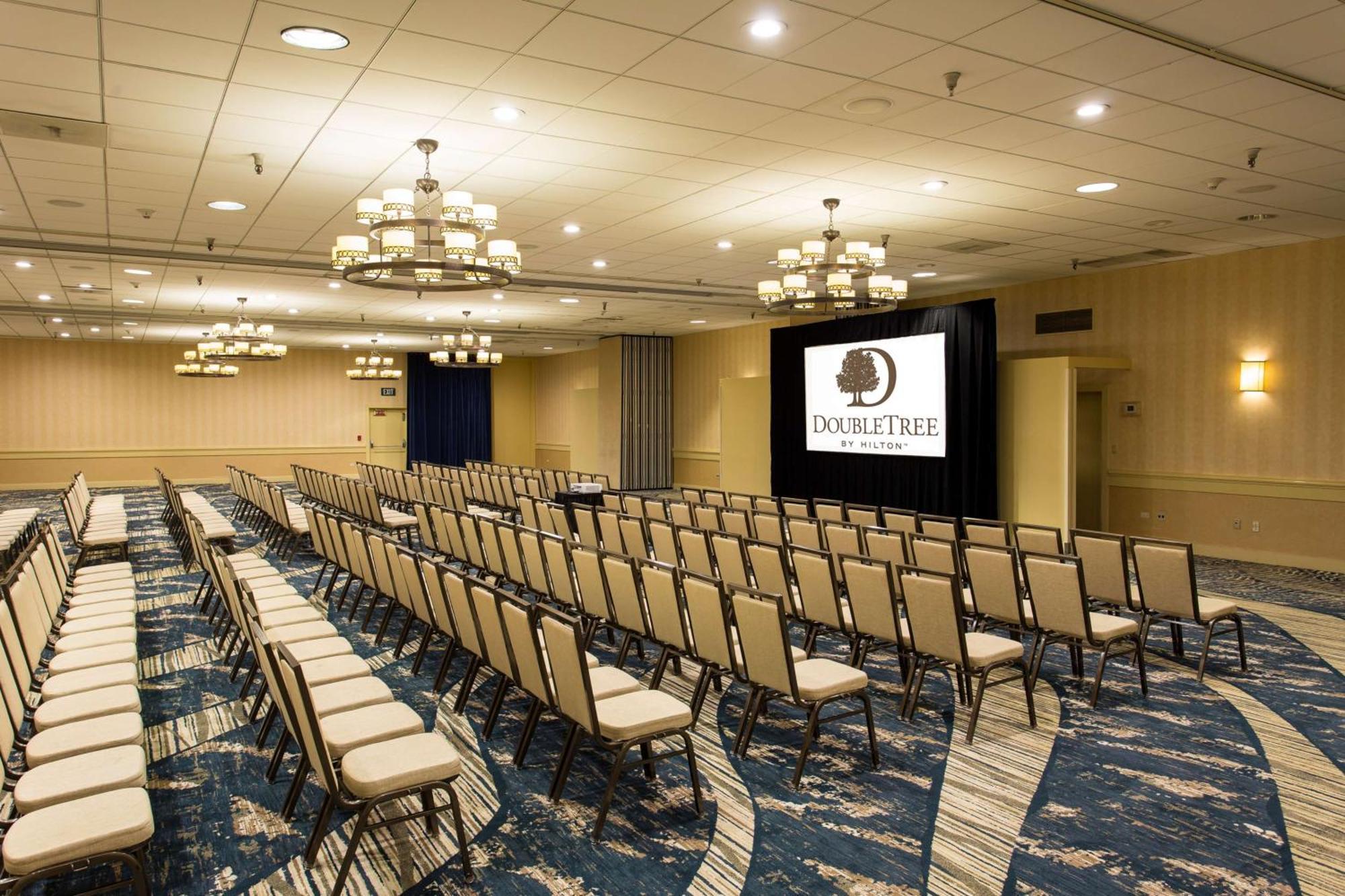 Doubletree By Hilton Marina