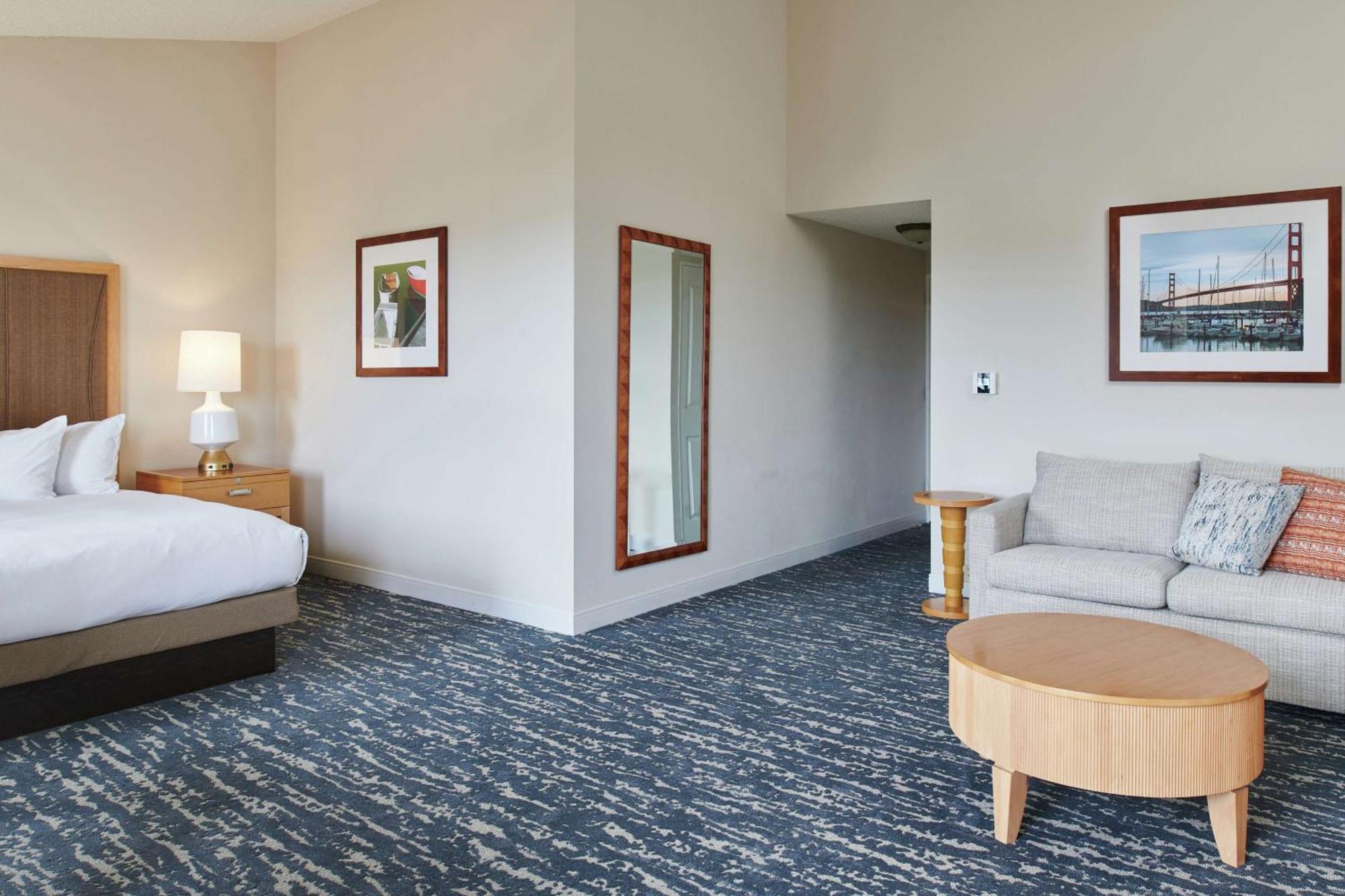 Doubletree By Hilton Marina Hotel 4*