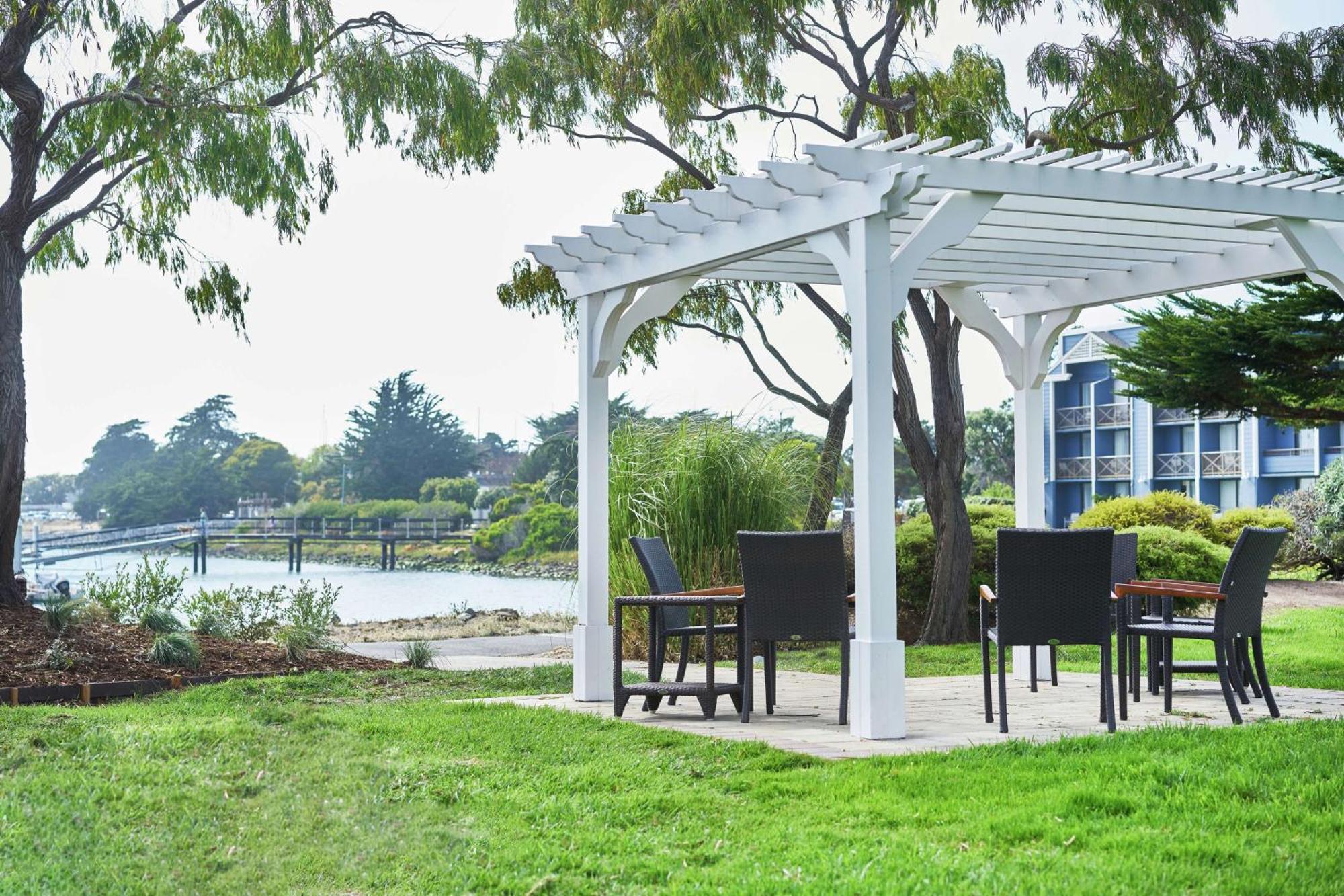 Doubletree By Hilton Marina