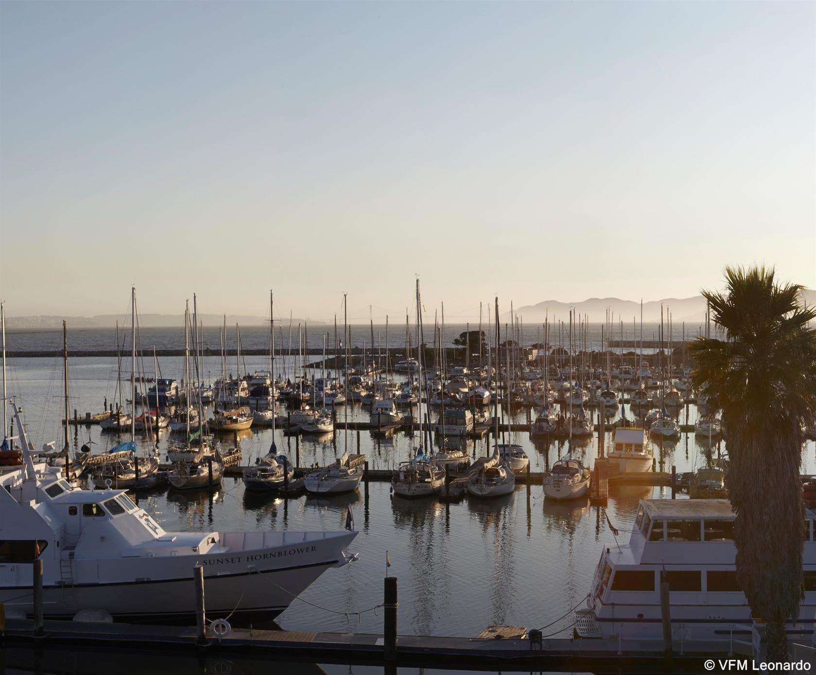 Doubletree By Hilton Marina 4*