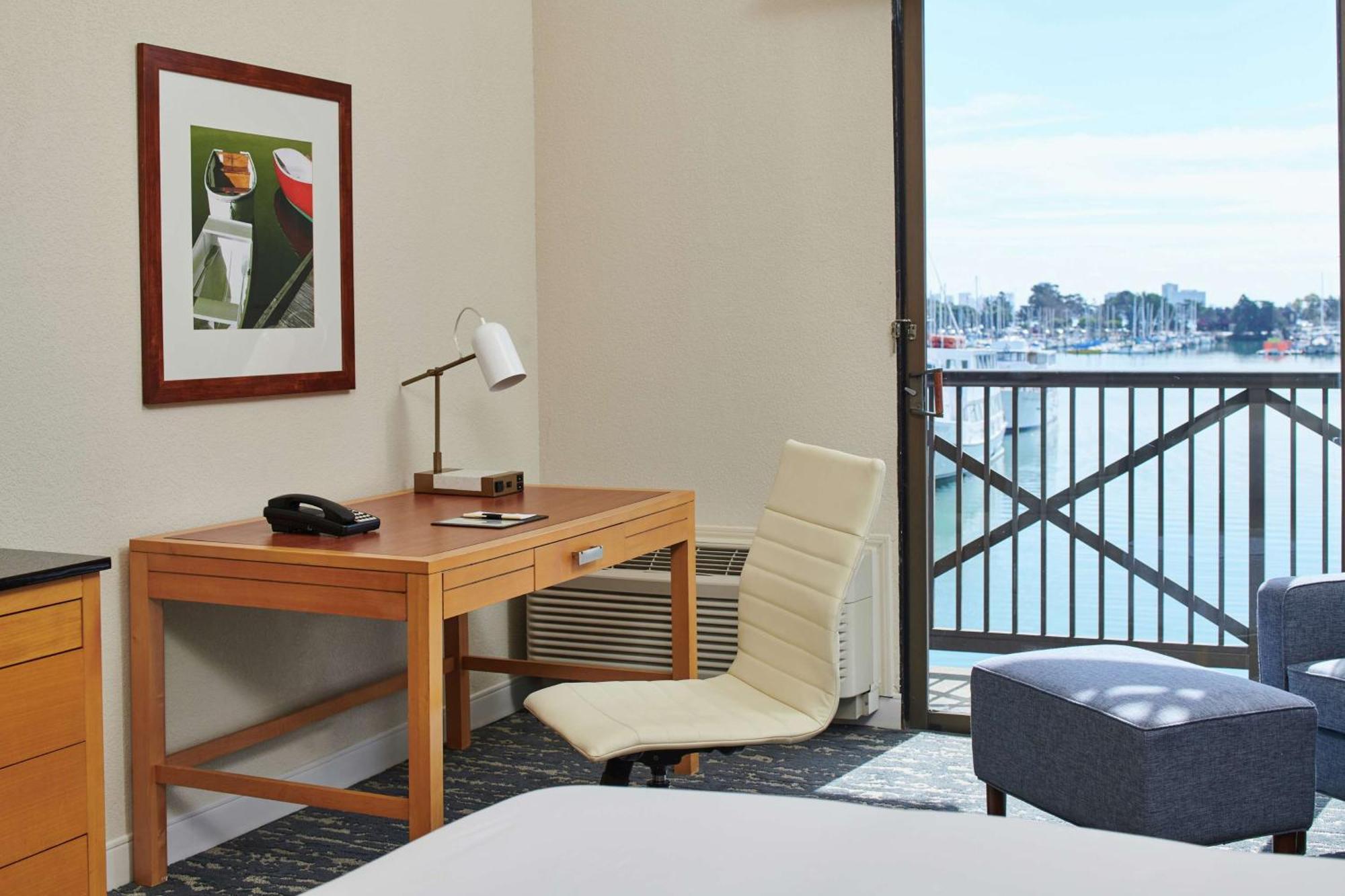 Hotel Doubletree By Hilton Marina Berkeley