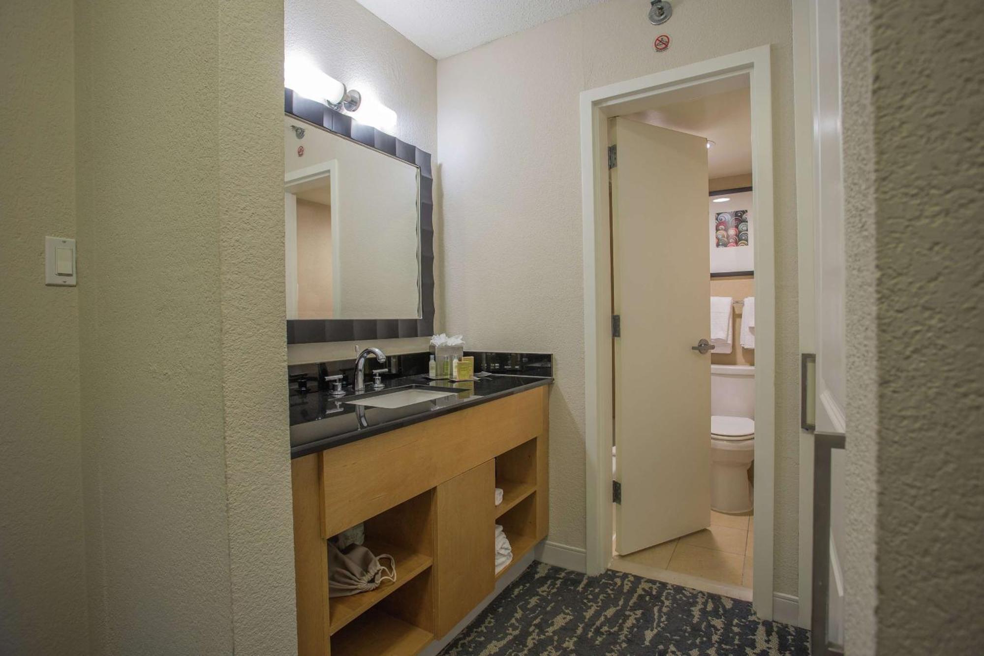 Doubletree By Hilton Marina Berkeley