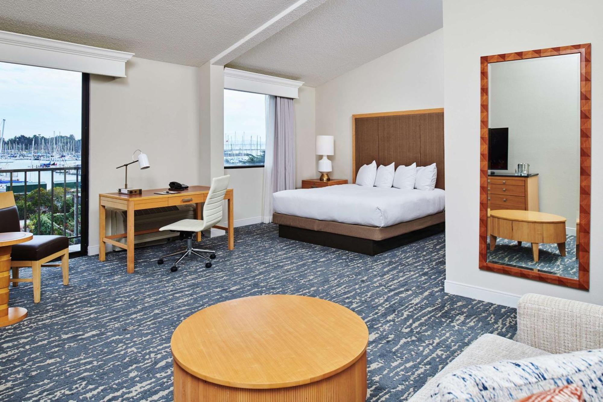 Hotel Doubletree By Hilton Marina 4*