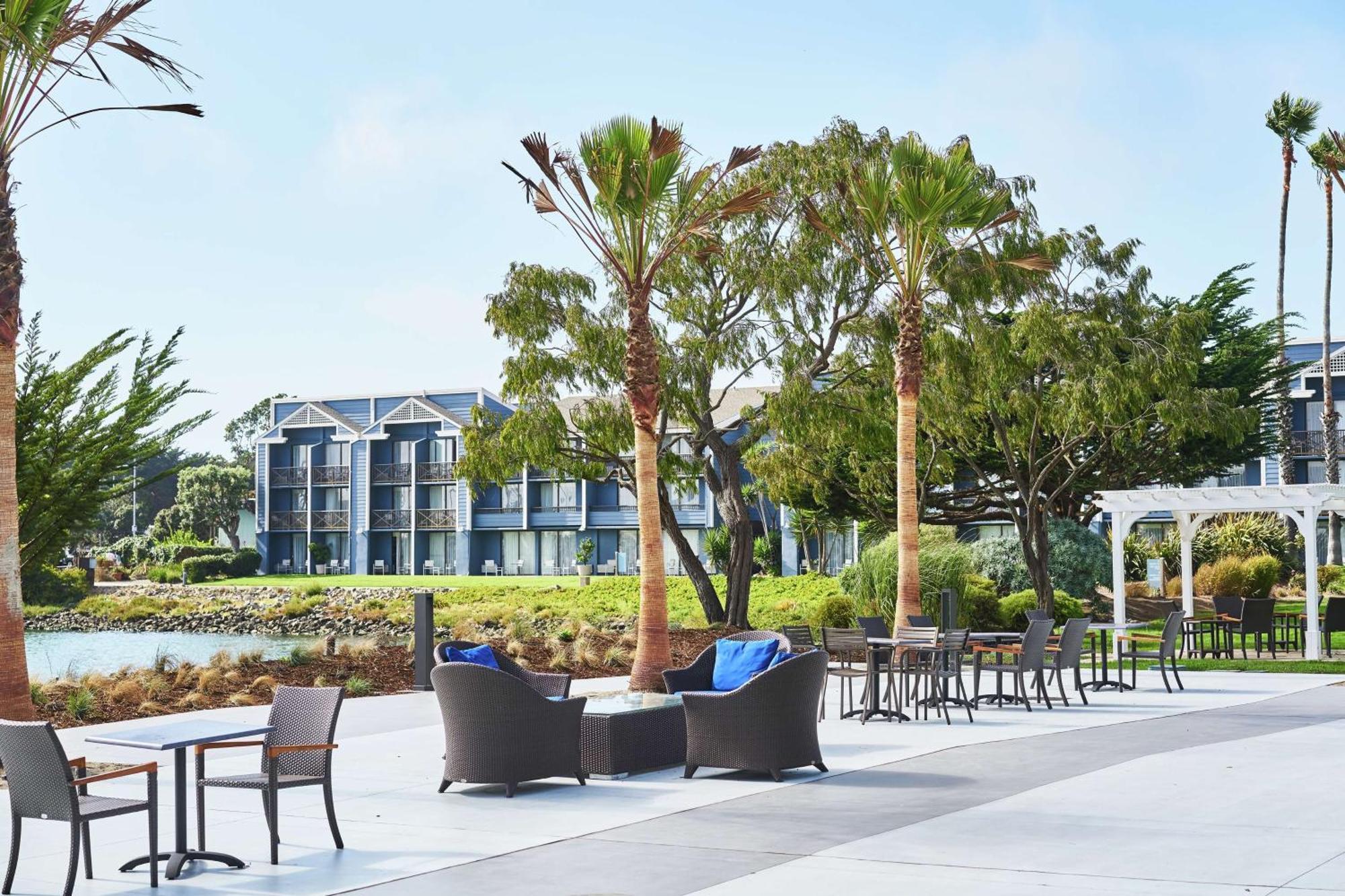 Doubletree By Hilton Marina 4*