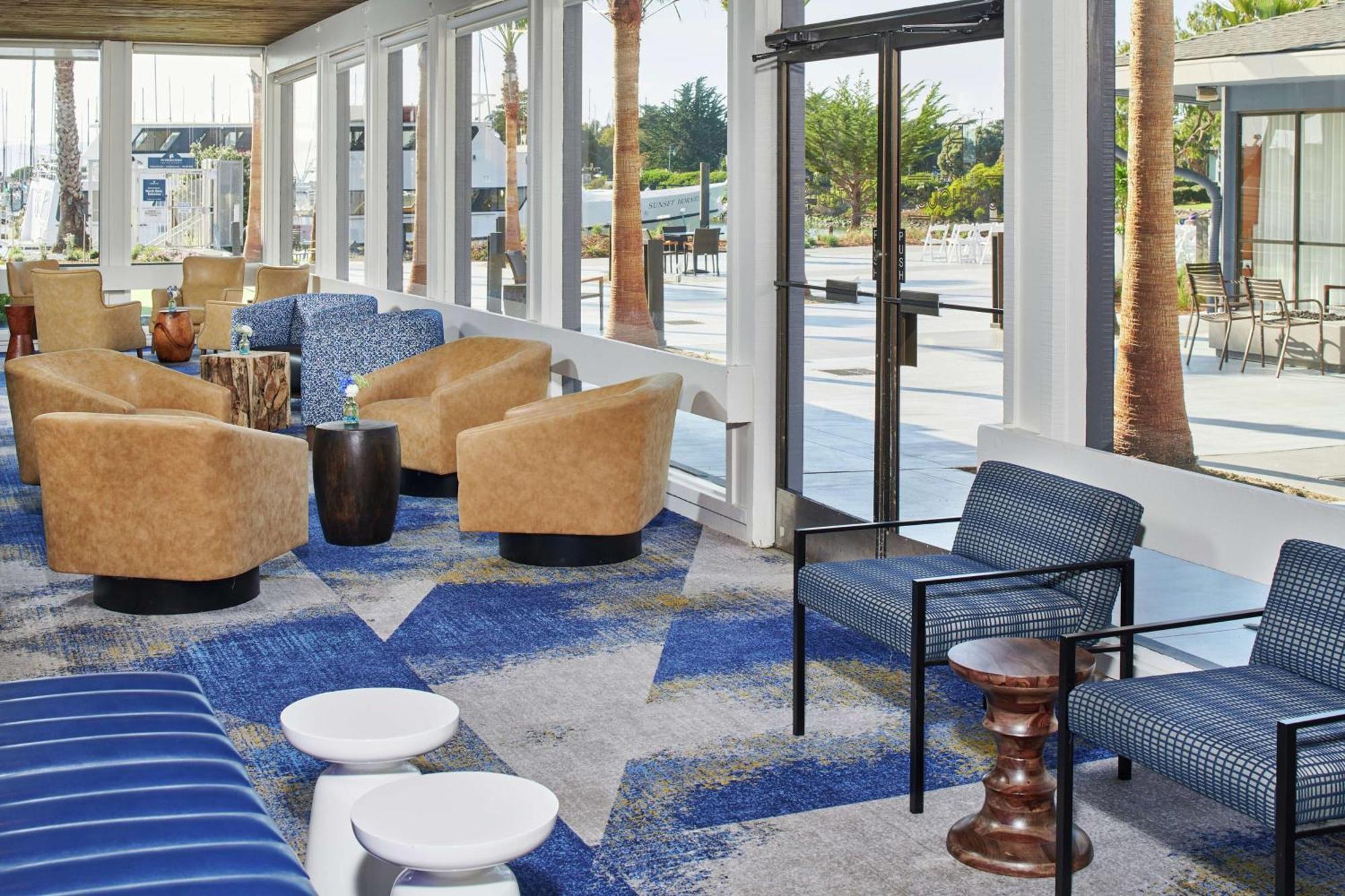 Doubletree By Hilton Marina