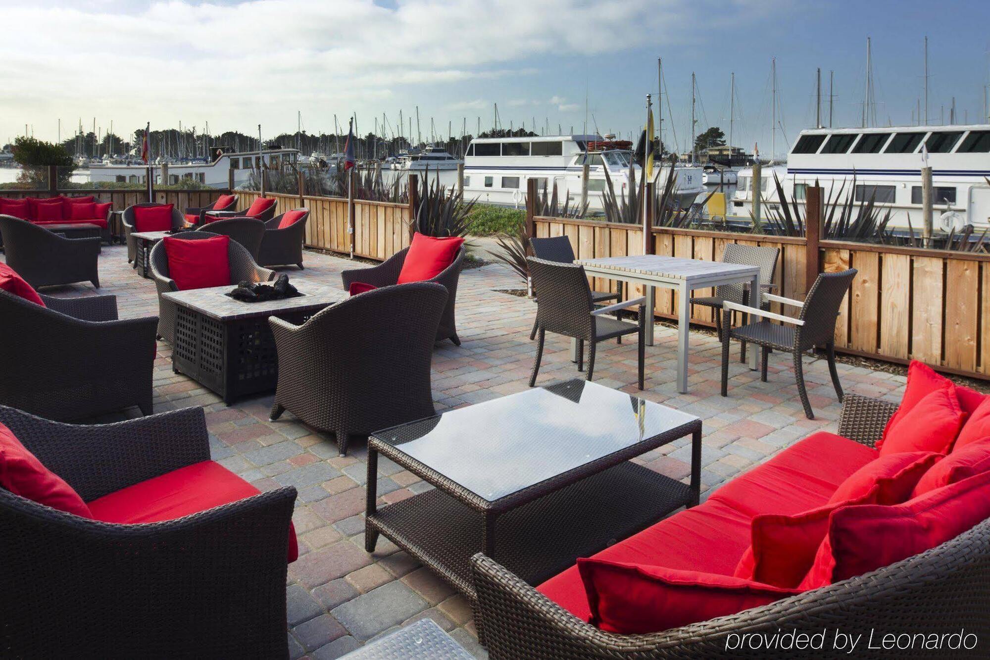Doubletree By Hilton Marina 4*
